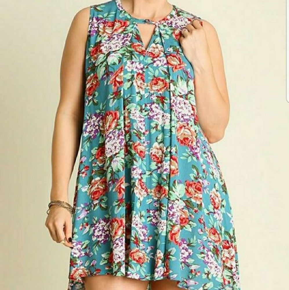 Umgee floral keyhole dress